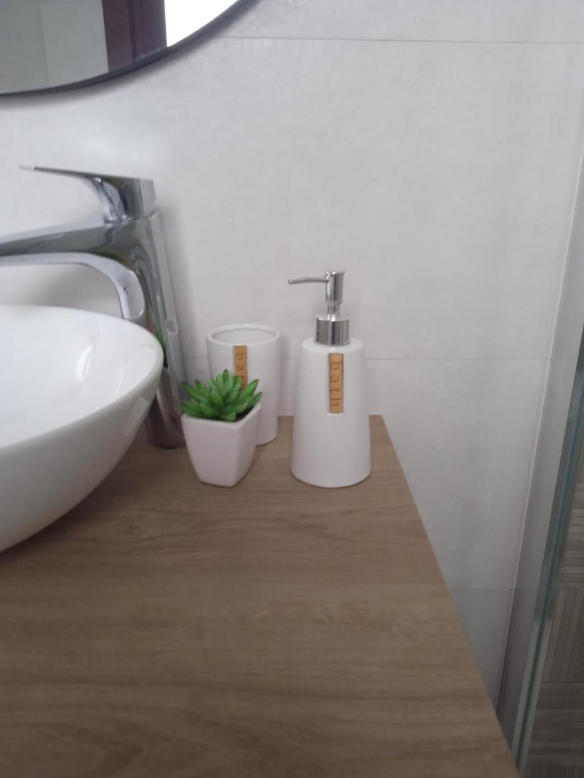 Charming & Quiet Apartment In Plaza Del Salvador Севилья Экстерьер фото