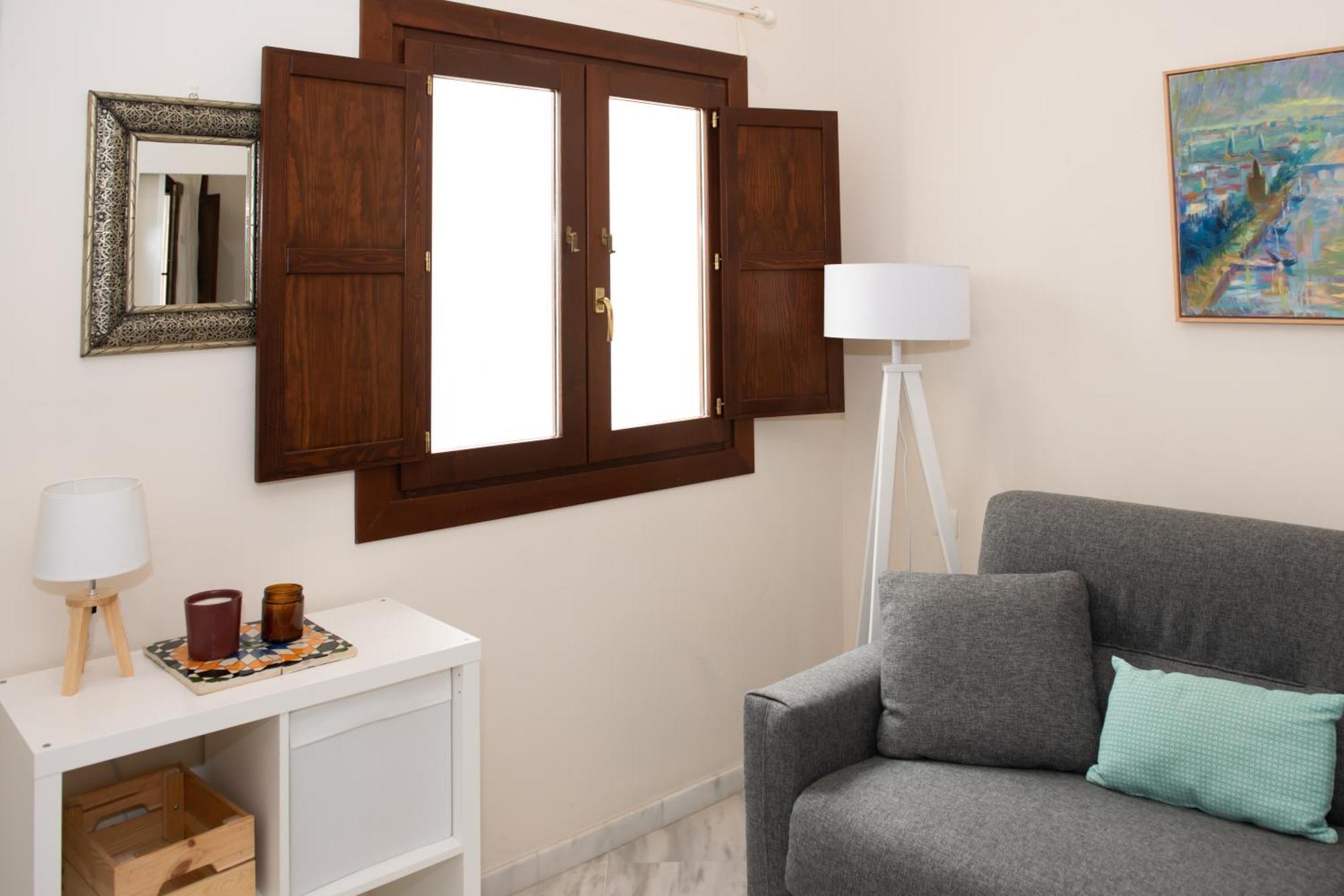 Charming & Quiet Apartment In Plaza Del Salvador Севилья Экстерьер фото